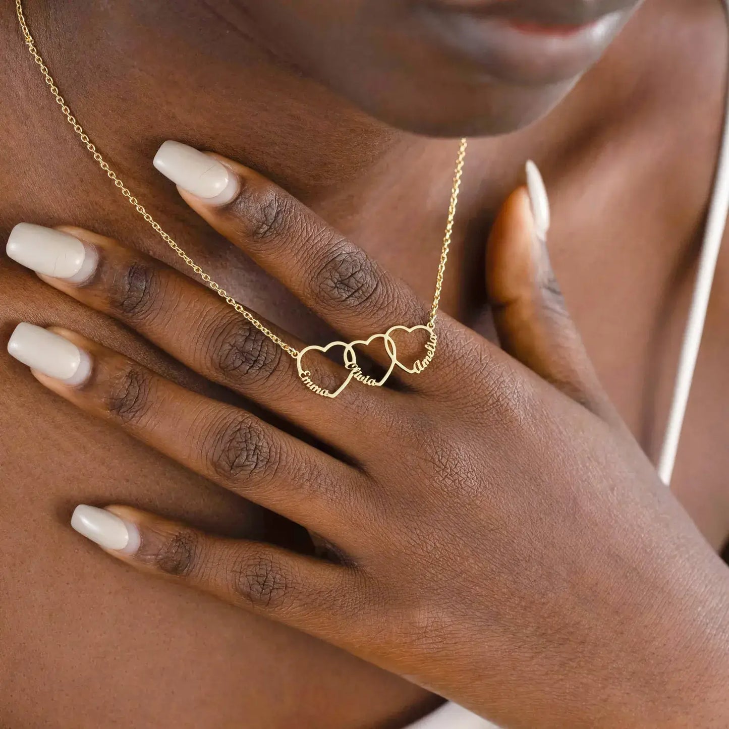 Personlig halskjede med hjerte og navn