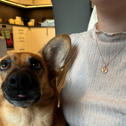 Personlig halskjede med kjæledyransikt