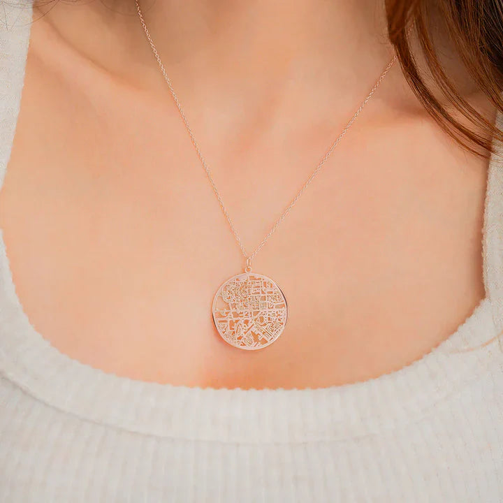 Personlig kart-halskjede