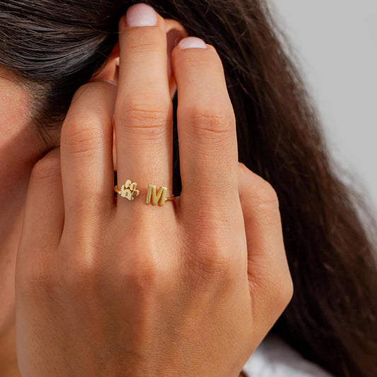 Personlig ring med kjæledyrets initial