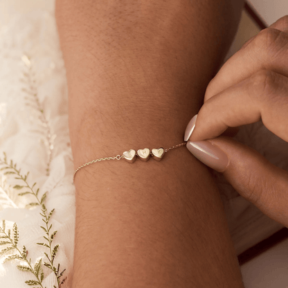 Personlig armbånd med hjerte og initial