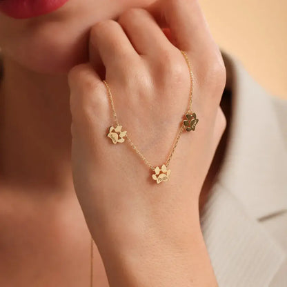 Personlig halskjede med pote og navn – separate poter